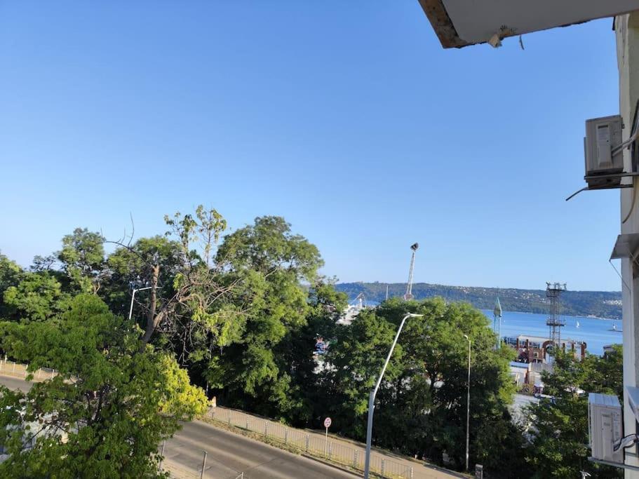 Opal Beachfront Apartment Varna Ngoại thất bức ảnh