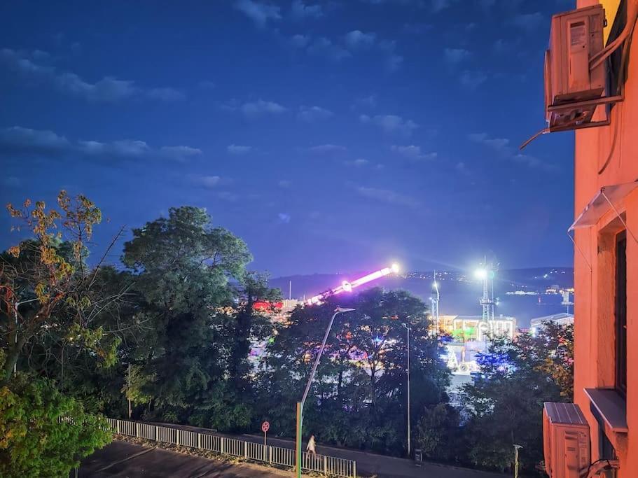 Opal Beachfront Apartment Varna Ngoại thất bức ảnh